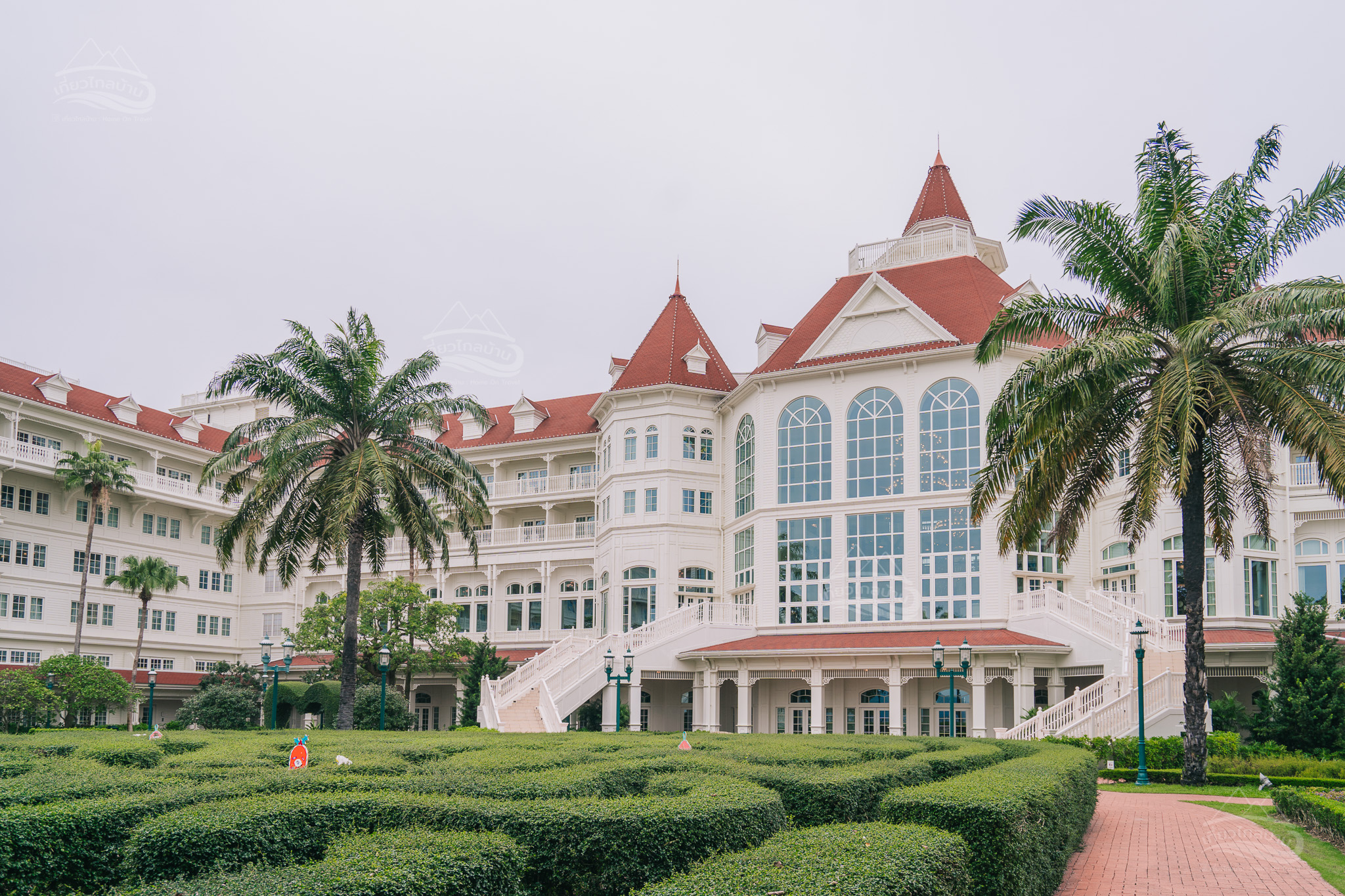 hong kong disneyland hotel