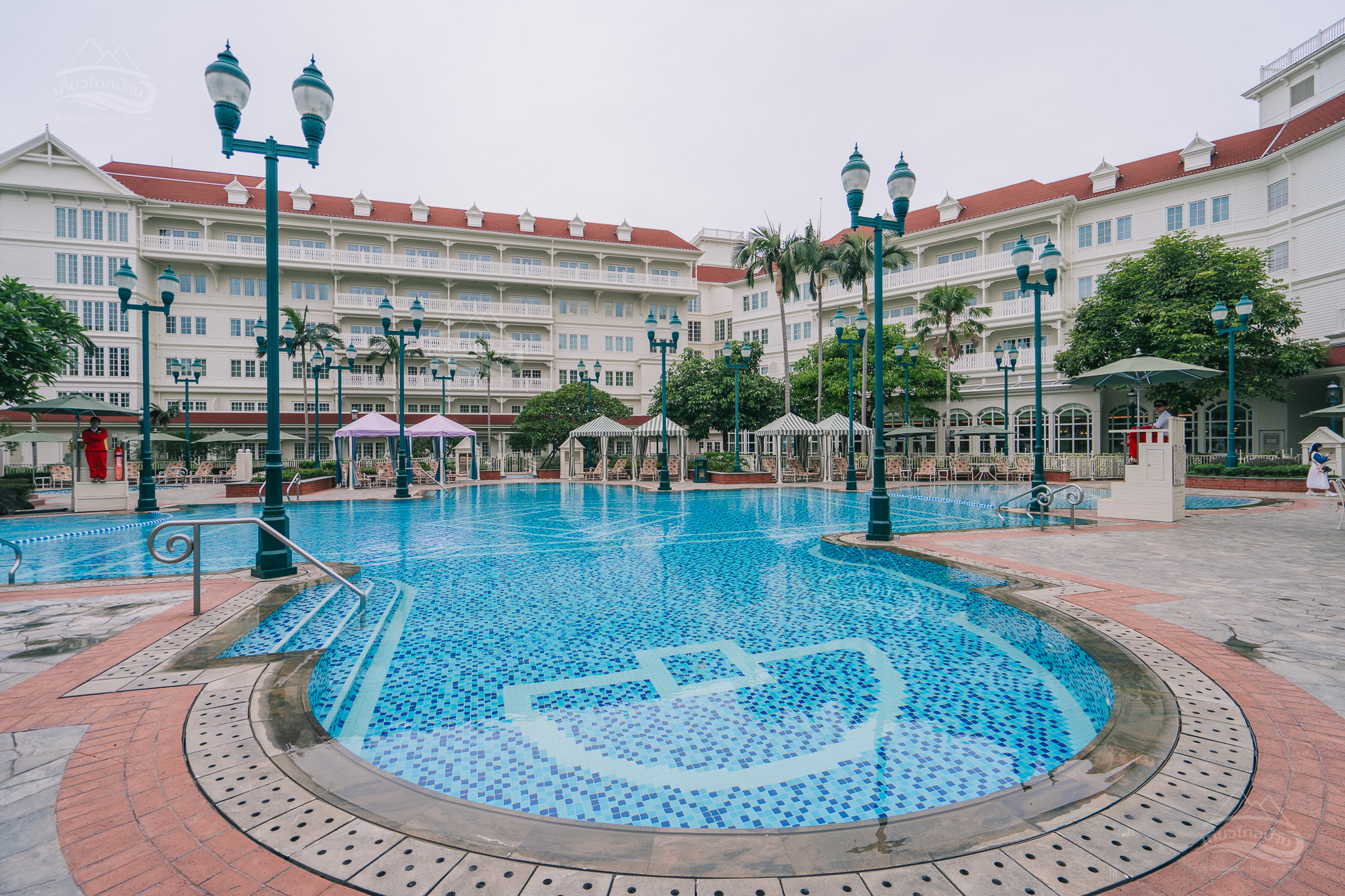 hong kong disneyland hotel