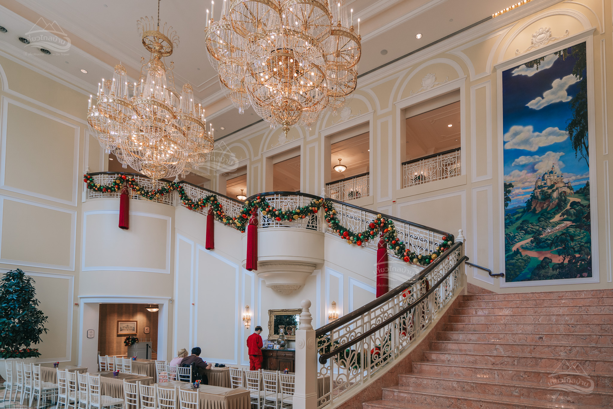 hong kong disneyland hotel